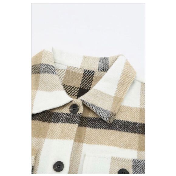 Green, Flannel, Plaid with Pockets Shacket - Picture 4 of 7